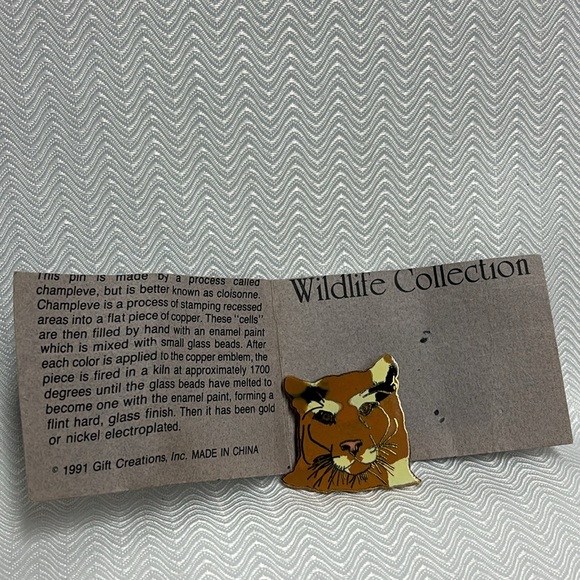 Wildlife collection lapel hat pin - Picture 1 of 7
